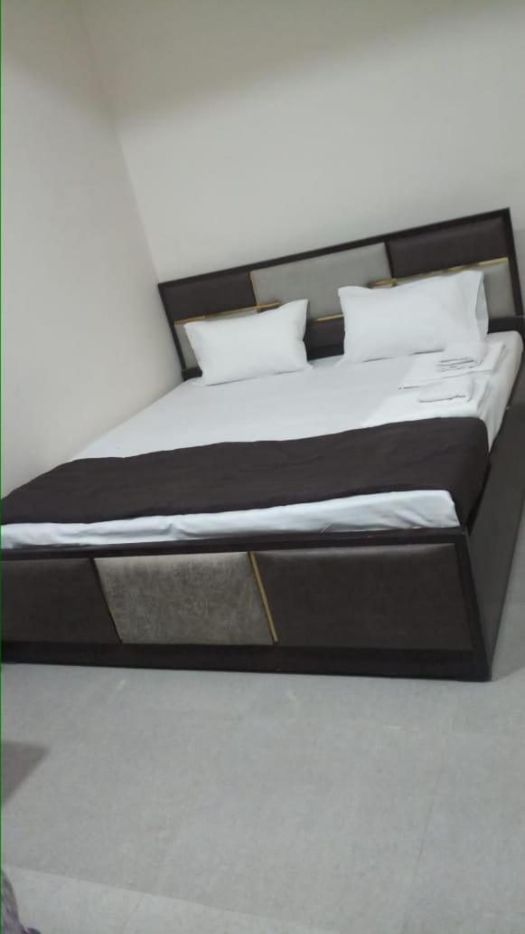 Jhankar Banquet And Lawn فاراناسي المظهر الخارجي الصورة